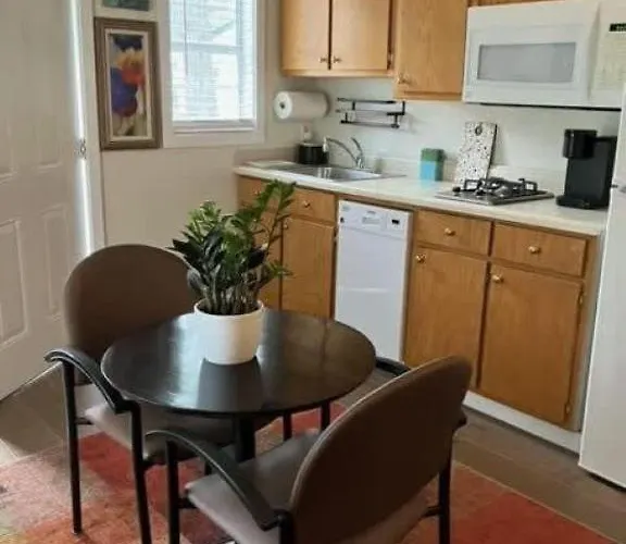 Cozy Free Parking Kitchen & Family Friendly Appartement