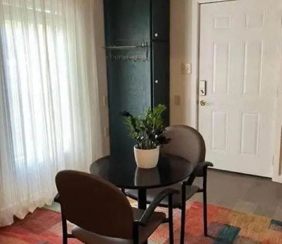 Cozy Free Parking Kitchen & Family Friendly